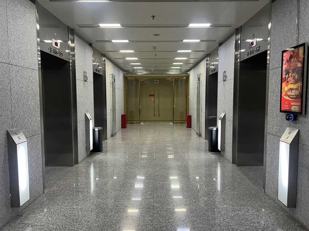 电梯厅1